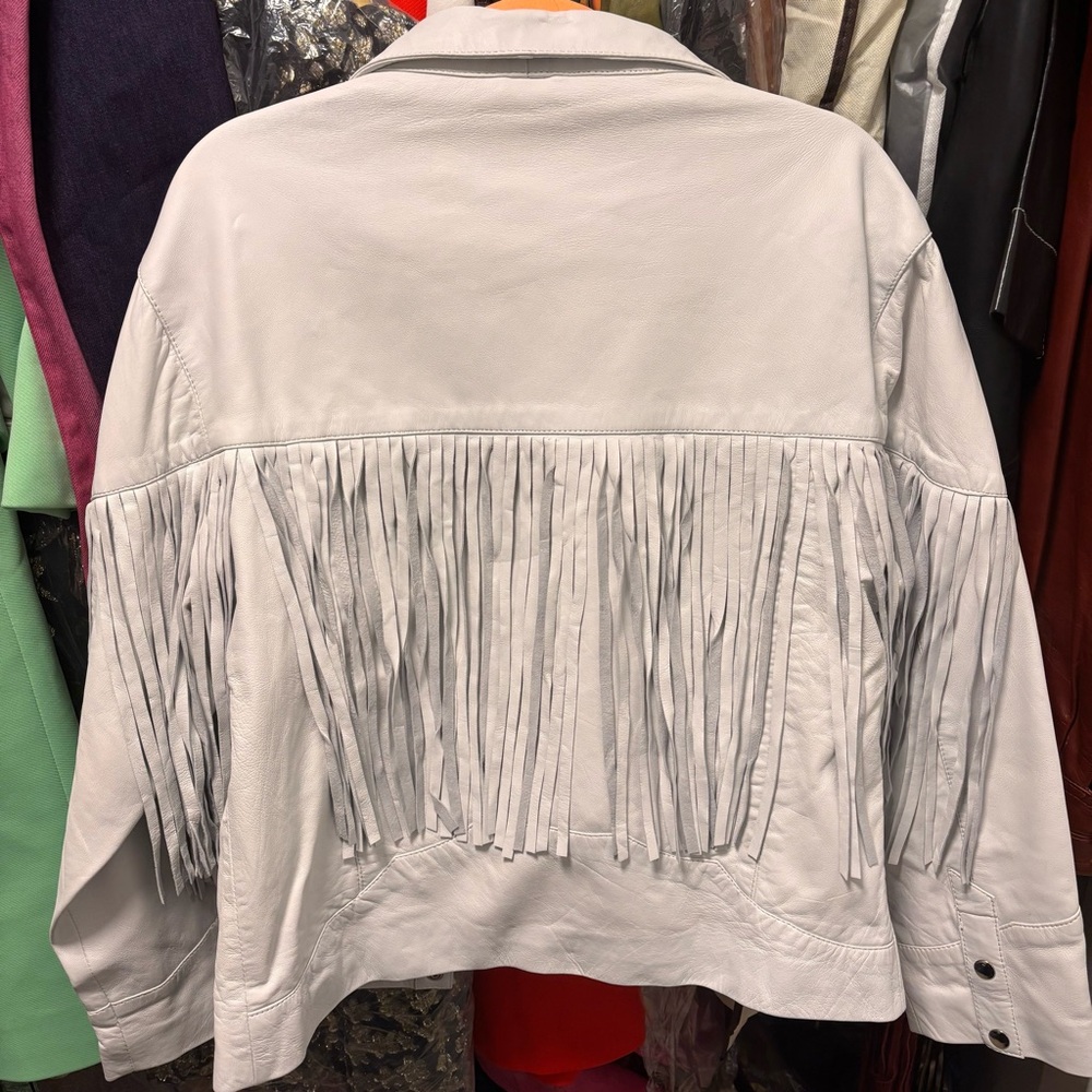 EUC Understated Leather Howling Moon White Fringe Western Leather Jacket L - Picture 8 of 8